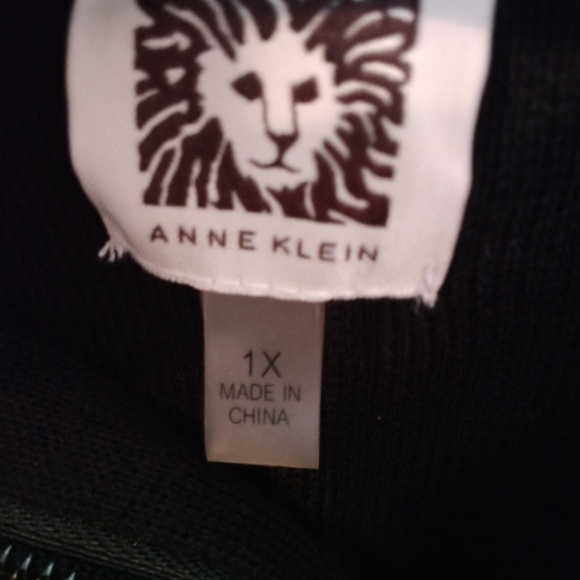 Anne Klein Blue Cape with Black Trim - Picture 4 of 5